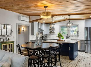 212 E Hudson Ave, Folly Beach, SC 29439