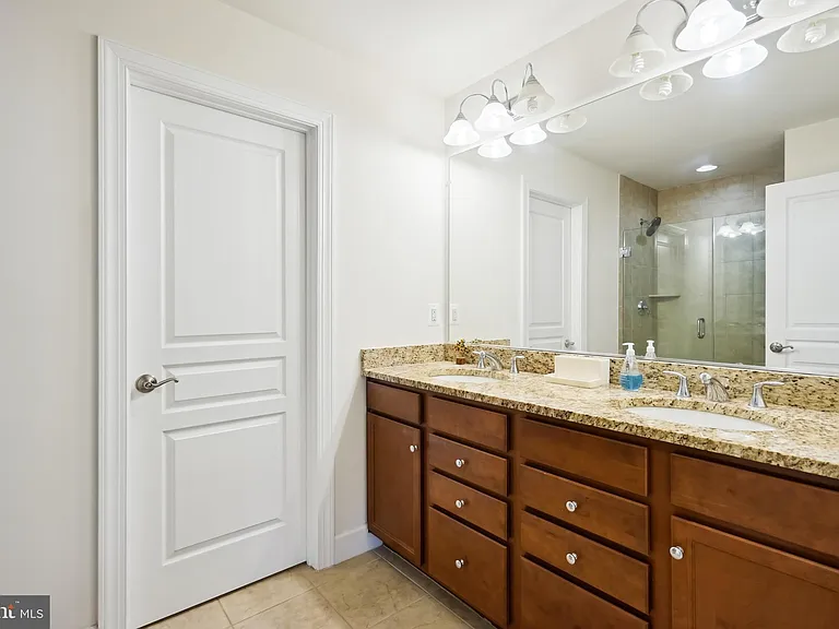 16608 Danridge Manor Dr — Photo 14
