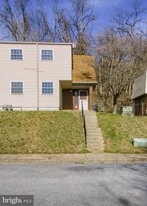 535 Saint Marys Dr, Steelton, PA, 17113