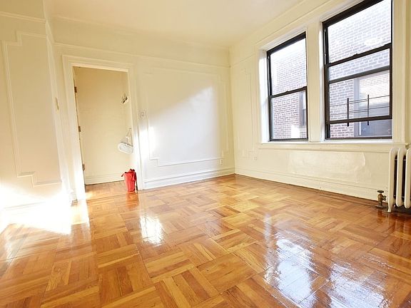 3rd image of 32-60 41st St Penthouse D