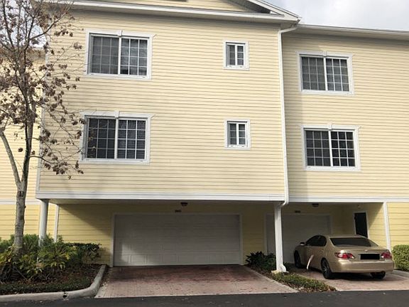 2nd image of 9841 Meadow Field Cir