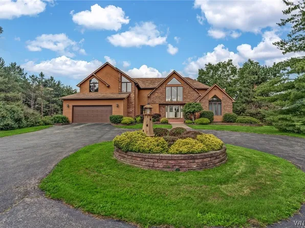 2950 Four Rod Rd, East Aurora, NY 14052