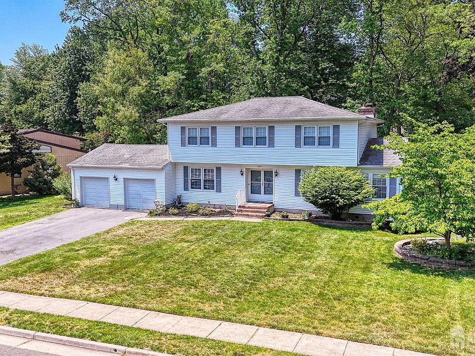 1st image of 1575 Miriam Dr
