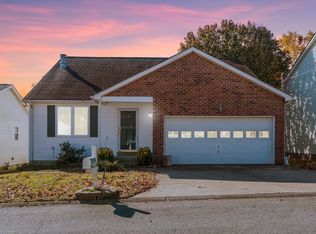 104 Edgehill Ln, Hendersonville, TN 37075