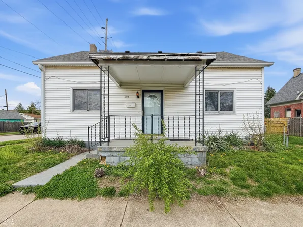 204 E Pennsylvania St, Shelbyville, IN 46176
