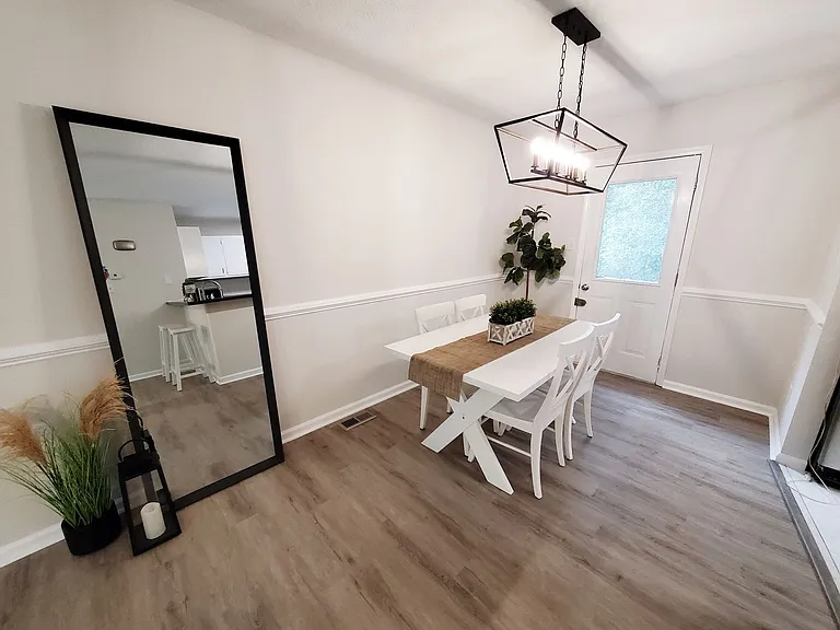 2824 Henslowe Dr — Photo 28