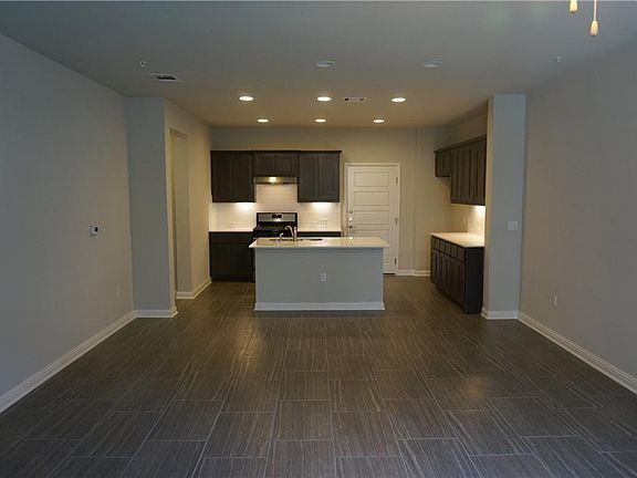 2nd image of 13800 Lyndhurst St Unit 294