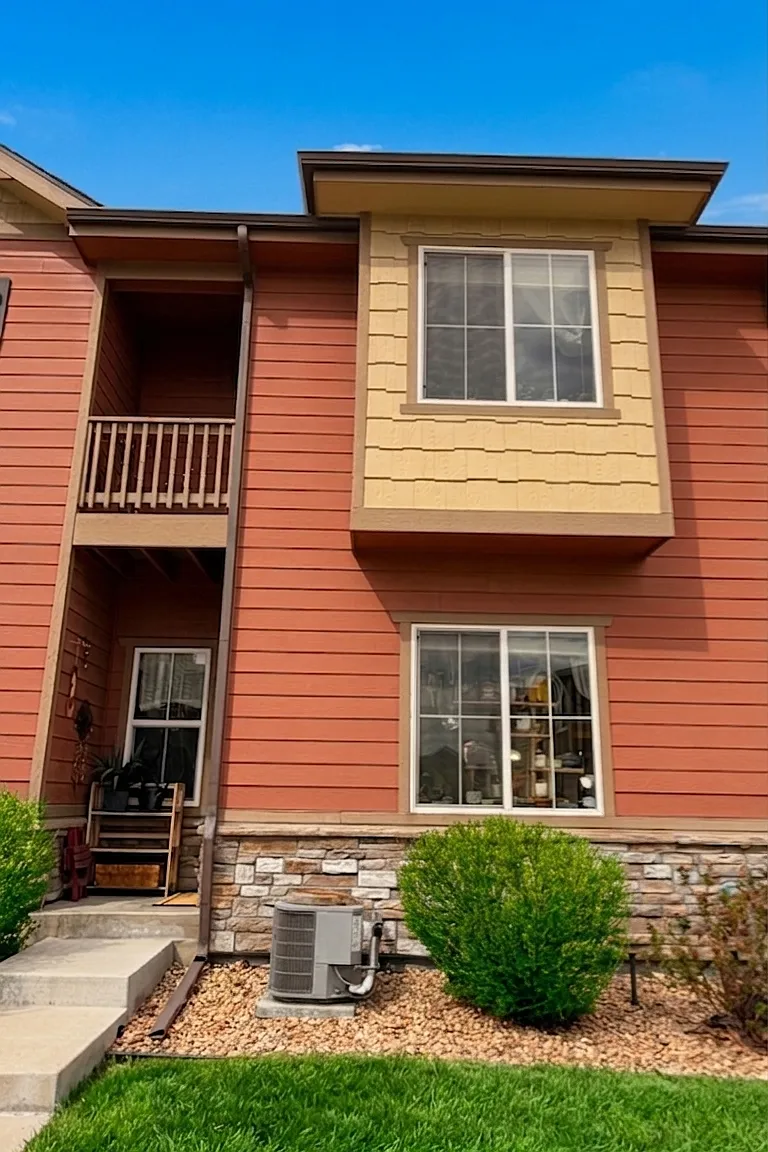 2 bed, 2.5 bath, 1385 sqft, $2,295 — Photo 2