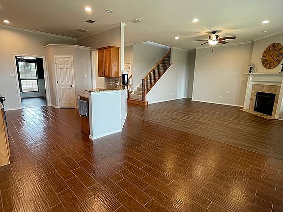 5th image of 11108 Castle Oak Ln