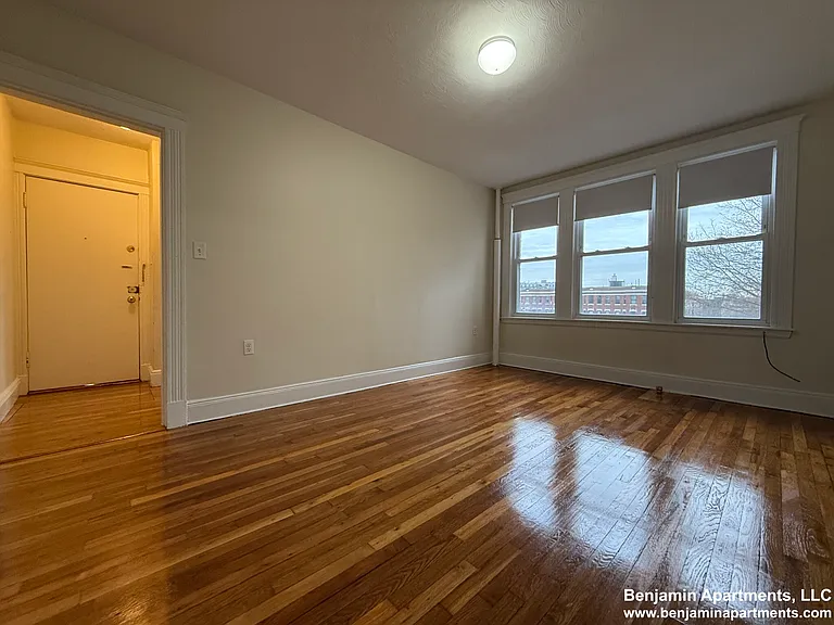 1626 Commonwealth Ave #13 — Photo 2