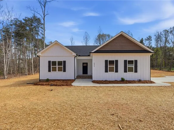 221 Fisher Rd, Madison, NC 27025