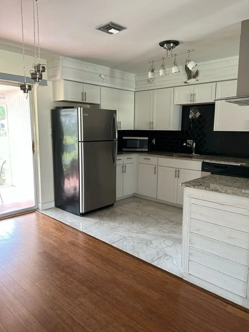 ** Annual 2/2 Unfurnished Home Is Available Starting Mid September 2026** — Photo 4