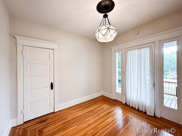 2552 Erie Ave #1 — Photo 13