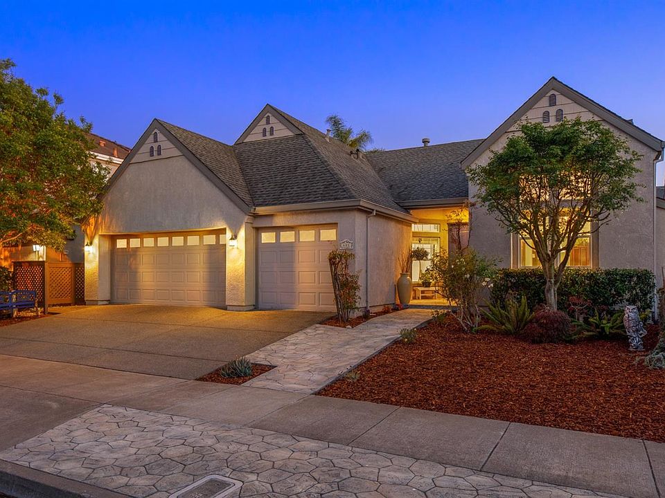 1st image of 481 Grey Owl Dr