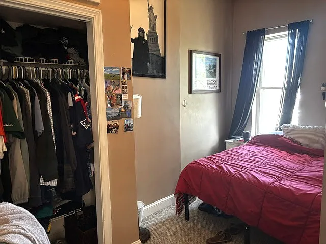 825 E 3rd St #1 — Photo 15