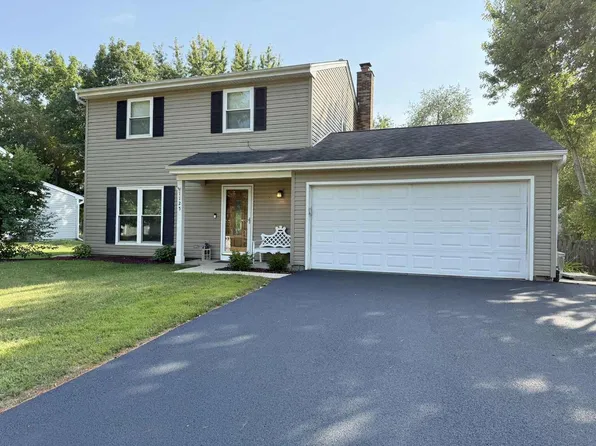 1125 Revere Ln, Island Lake, IL 60042