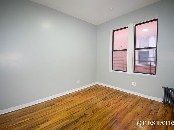 5th image of 966 Montgomery St APT 1F