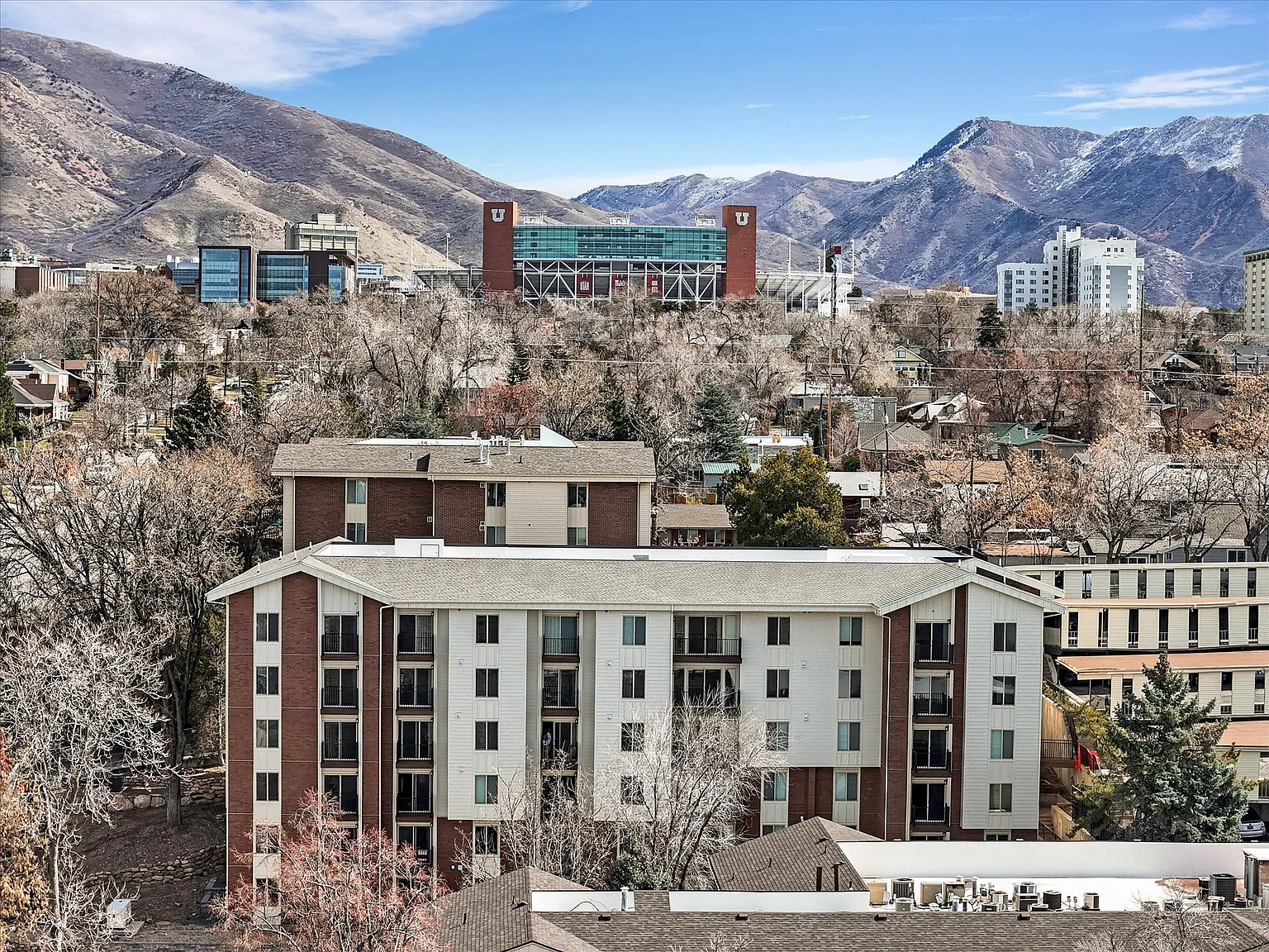 2 bed, 1050 sqft, $2,500 — Photo 2
