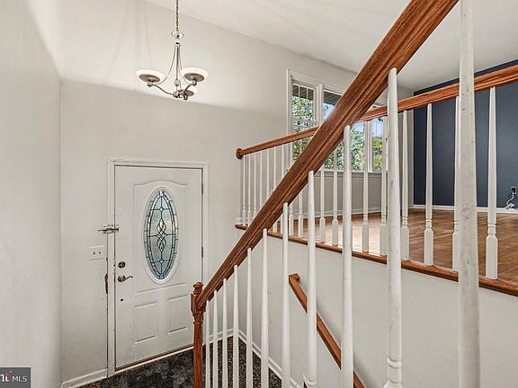 3rd image of 106 Sandy Ridge Rd