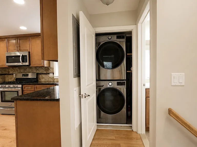528 Cumberland St #B — Photo 15