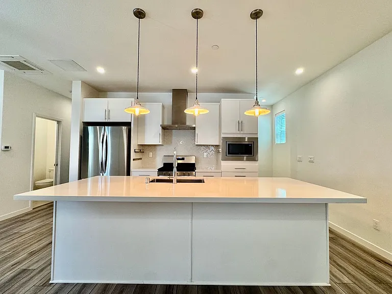 196 Log Pond Ln — Photo 3