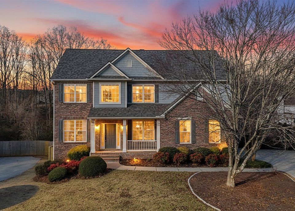 1st image of 826 Buffington Way