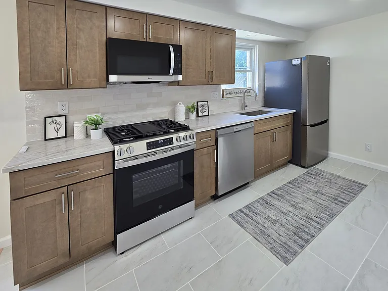 2429 Rose Garden Rd — Photo 5