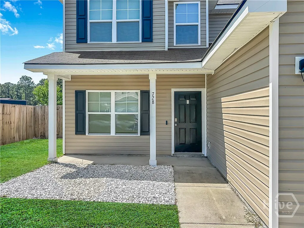 3 bed, 2.5 bath, 1591 sqft, $1,950 — Photo 3