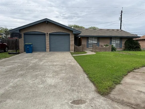 205 Santa Monica St, Portland, TX 78374