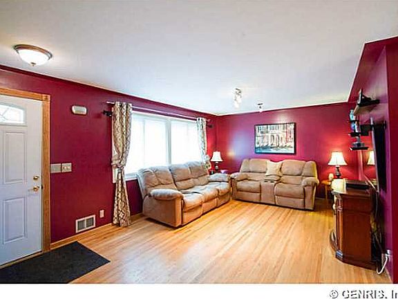 3rd image of 156 Heritage Dr