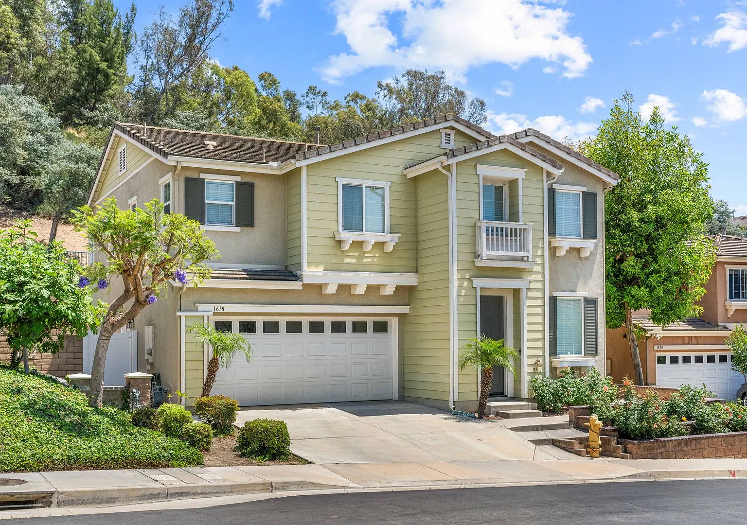 Spacious 3BR + Loft in Gated Parkwest, West Covina — Photo 1