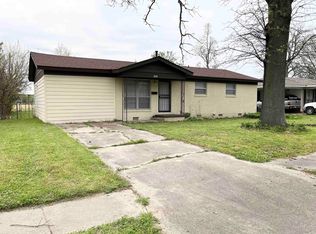 1609 Meadow Ln, Blytheville, AR 72315