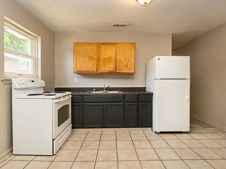 852 Arlington Ave #852 — Photo 6