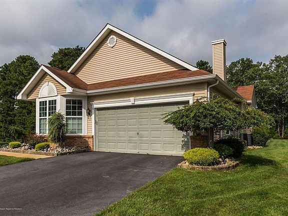 2nd image of 713 Hollybrook La