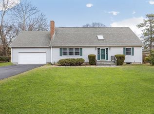 42 Holly Tree Ln, Jamesport, NY 11947