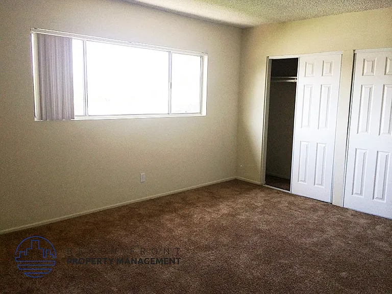 924 Larch St — Photo 2