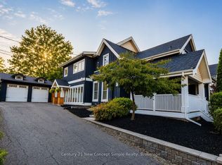 56 Machell Ave, Aurora, ON L4G 2R7