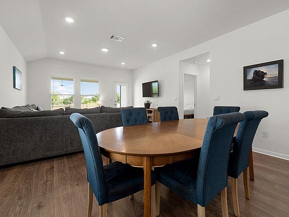 5th image of 165 Santa Rosa Ln