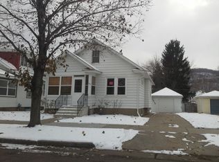1013 W Howard St, Winona, MN 55987