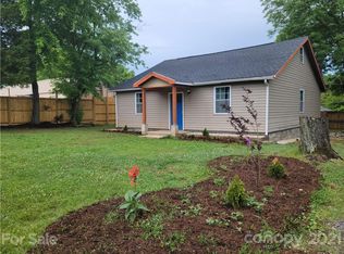 215 33rd St SW, Hickory, NC 28602