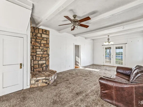 817 3rd St, Sterling City, TX 76951