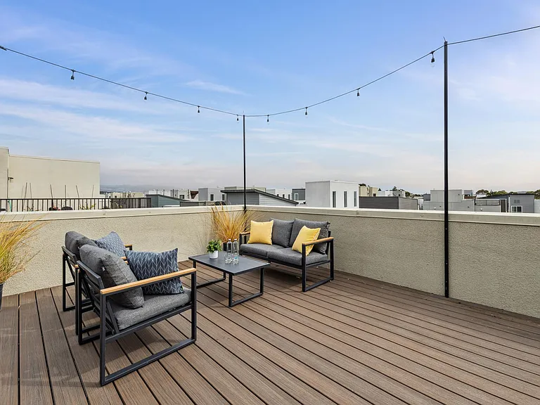 1426 Seawind Dr — Photo 39
