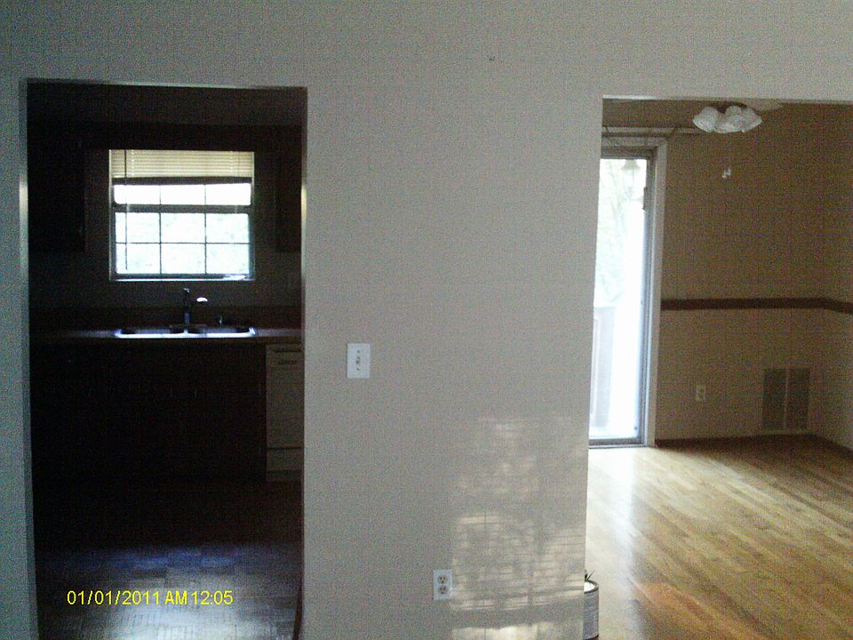 Kitchen/Dining Entrance