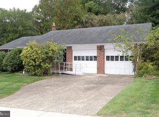 18 Decker Dr, Newark, DE 19711