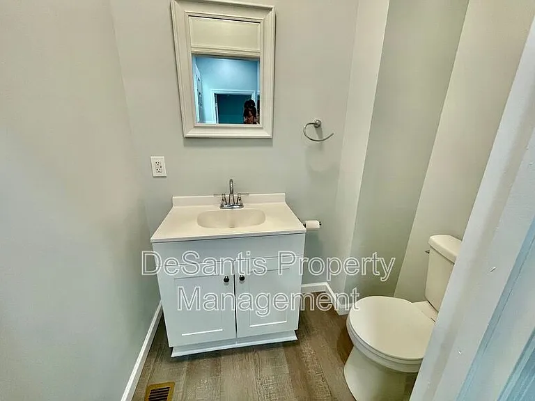 2 Edith Pl — Photo 9