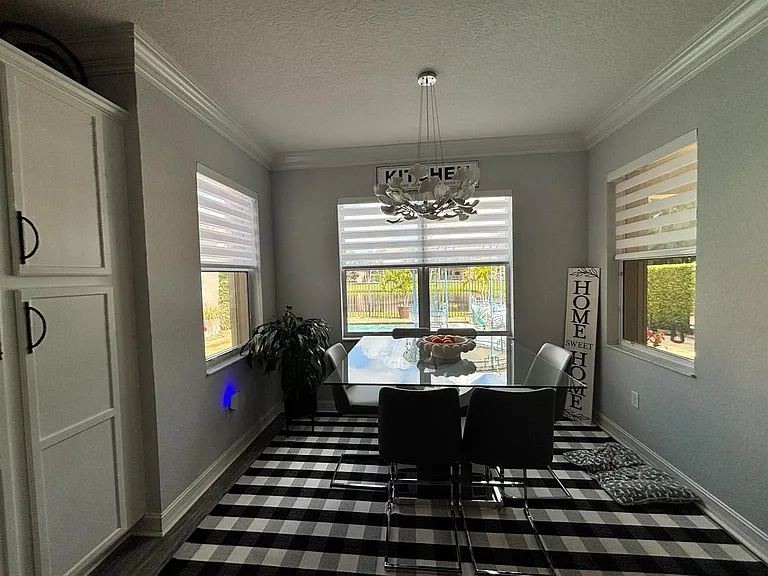 8219 Calabria Lakes Dr — Photo 32