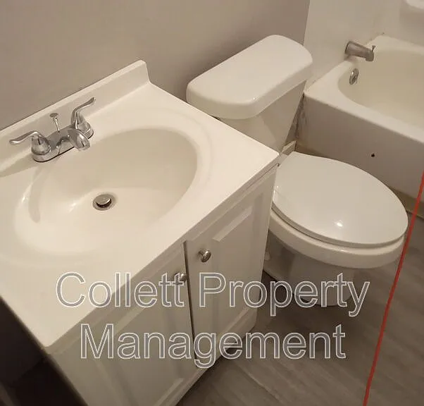 3912 Archwood Ave — Photo 5