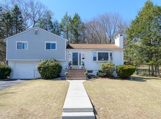 7 Ashmont Rd, Wellesley, MA 02481