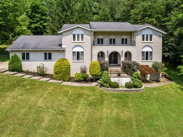 66 Laurelwood Pl, Weirton, WV 26062