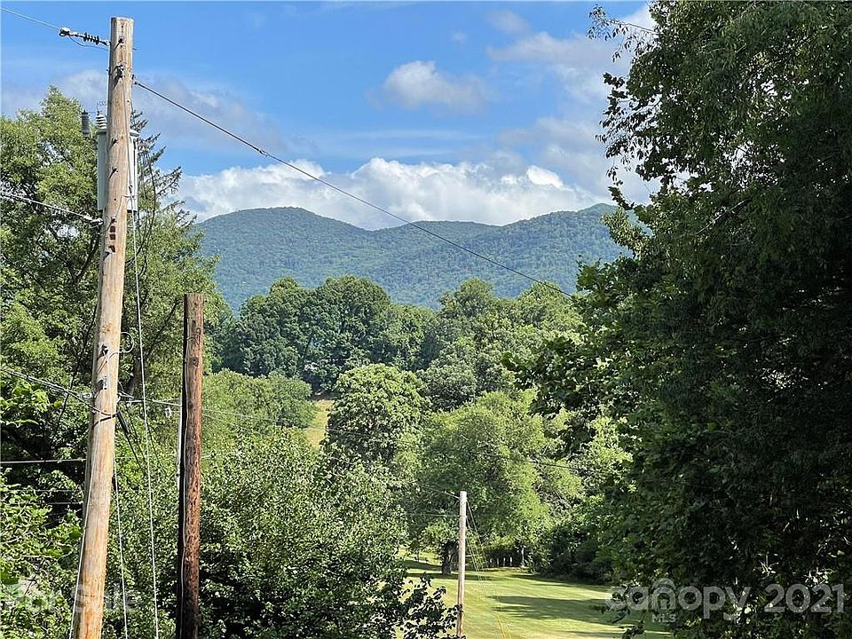 2nd image of 528 Chestnut Park Dr